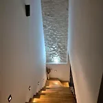 Stone Tonka Пула