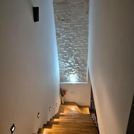 Stone With Private Pool Pula