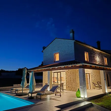 Stone With Private Pool Villa Pula
