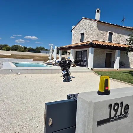 Villa Stone With Private Pool