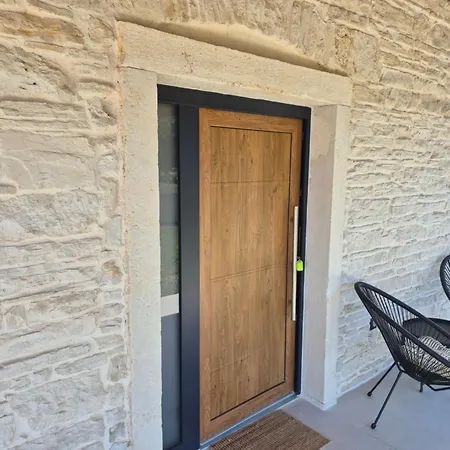 Stone With Private Pool Pula