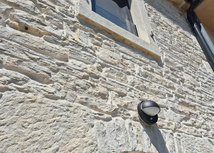 Vila Stone Tonka
