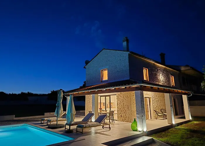 Stone Tonka Вілла Пула