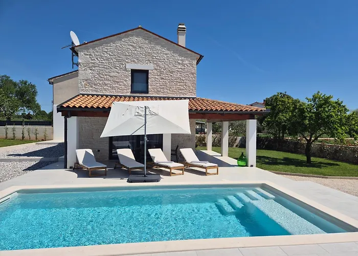 Stone Tonka * Пула