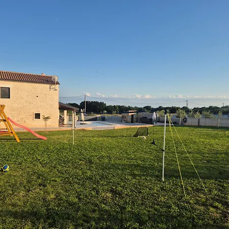 Stone Tonka Villa Póla